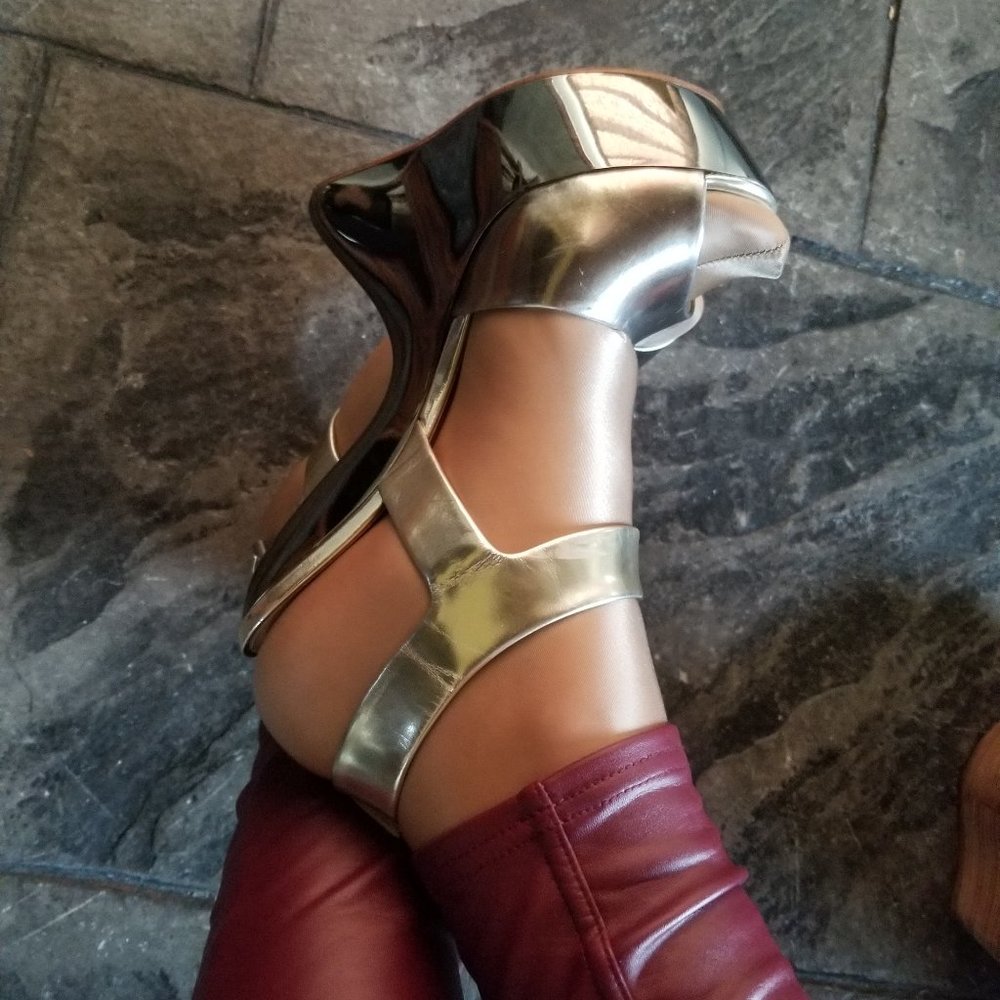 Very Rare Guiseppe Zanotti Heel-Less Wedge